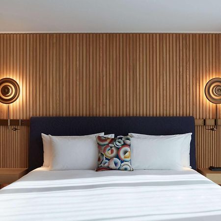 So/ Paris Hotel Exterior foto A bedroom at the hotel