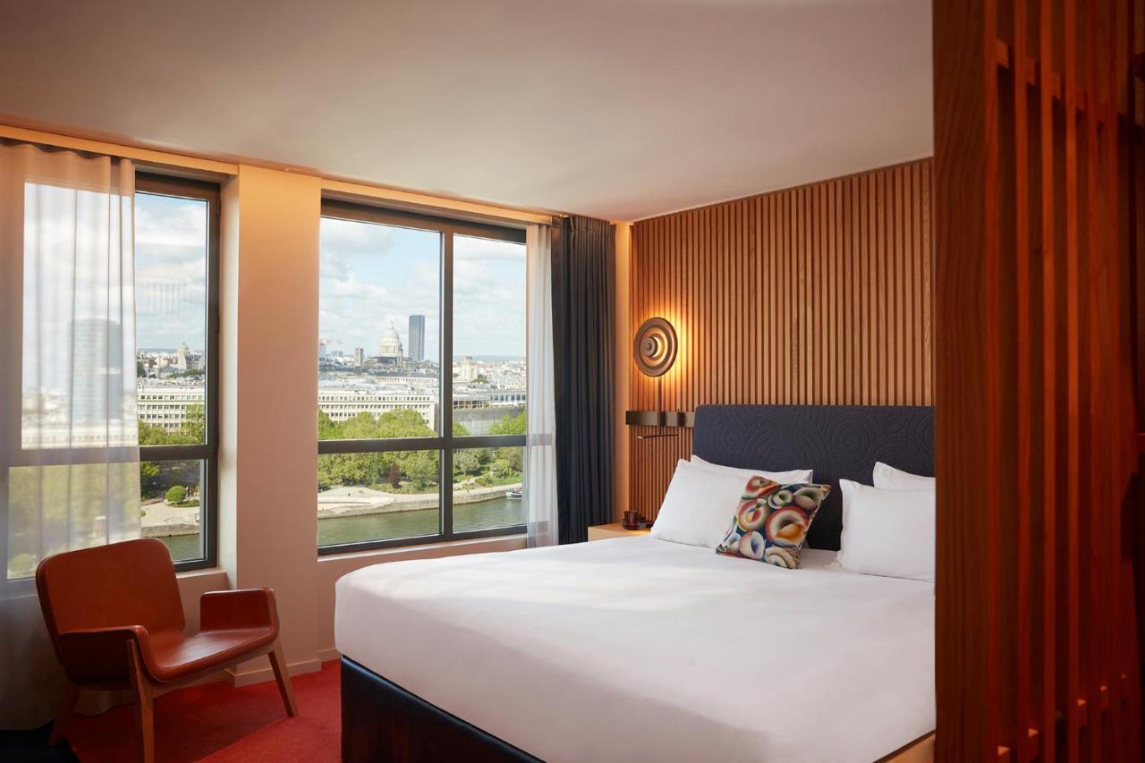 So/ Paris Hotel Exterior foto A bedroom at the hotel