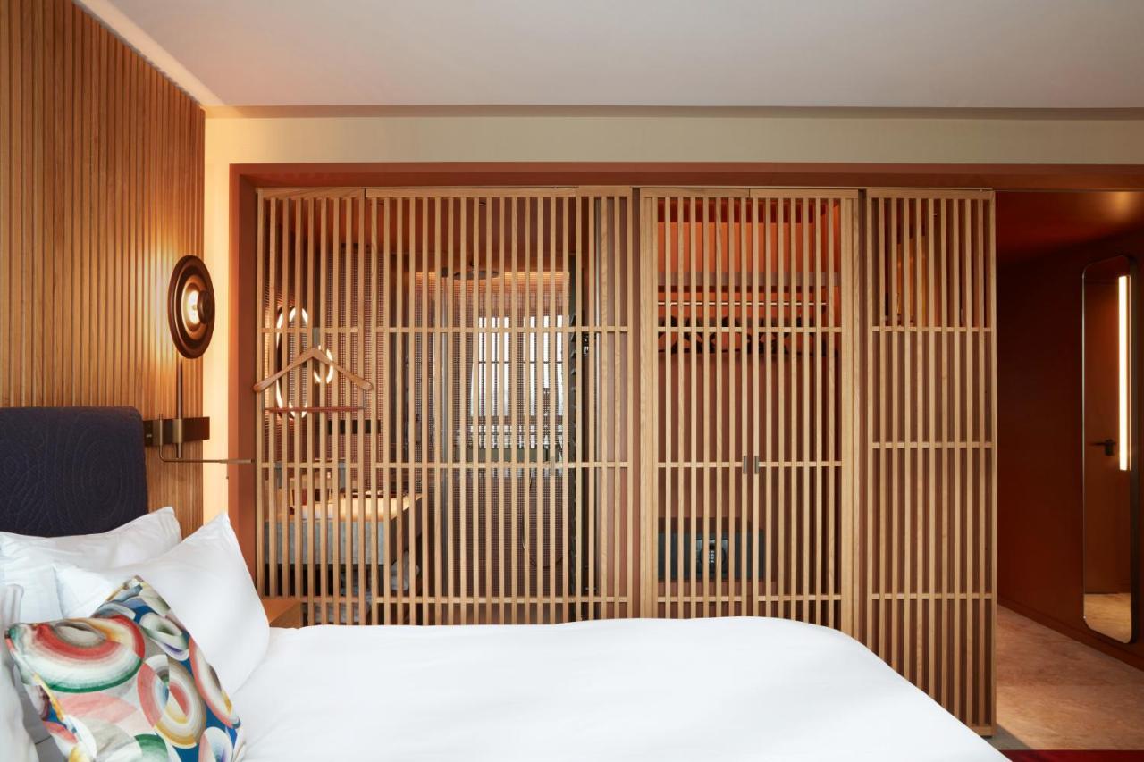 So/ Paris Hotel Exterior foto A room at the hotel