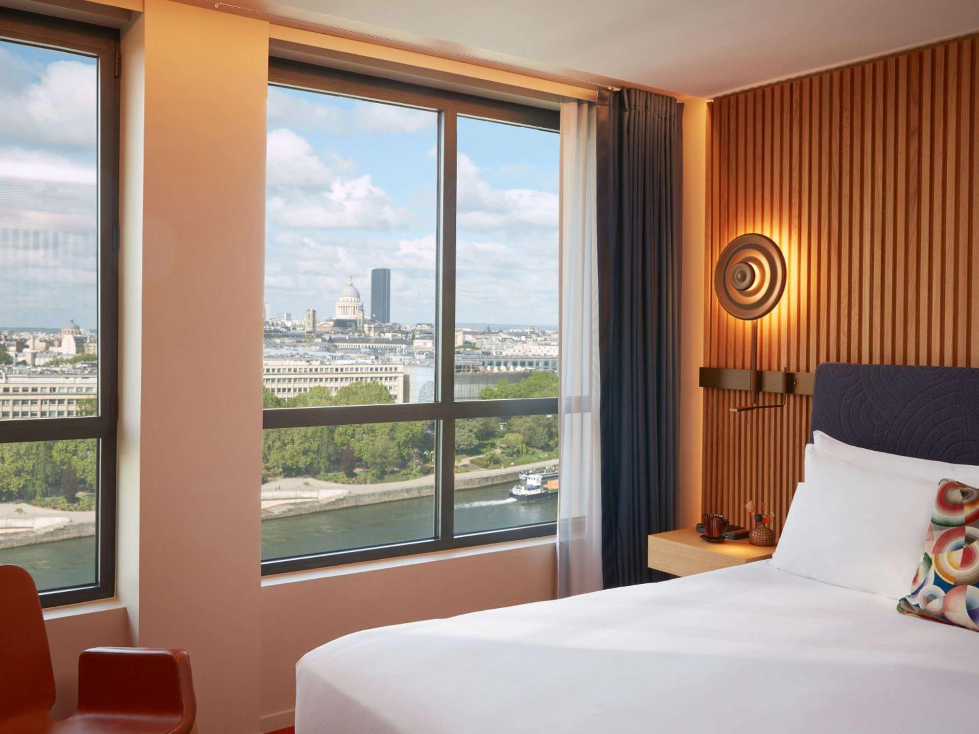 So/ Paris Hotel Exterior foto A room at the hotel