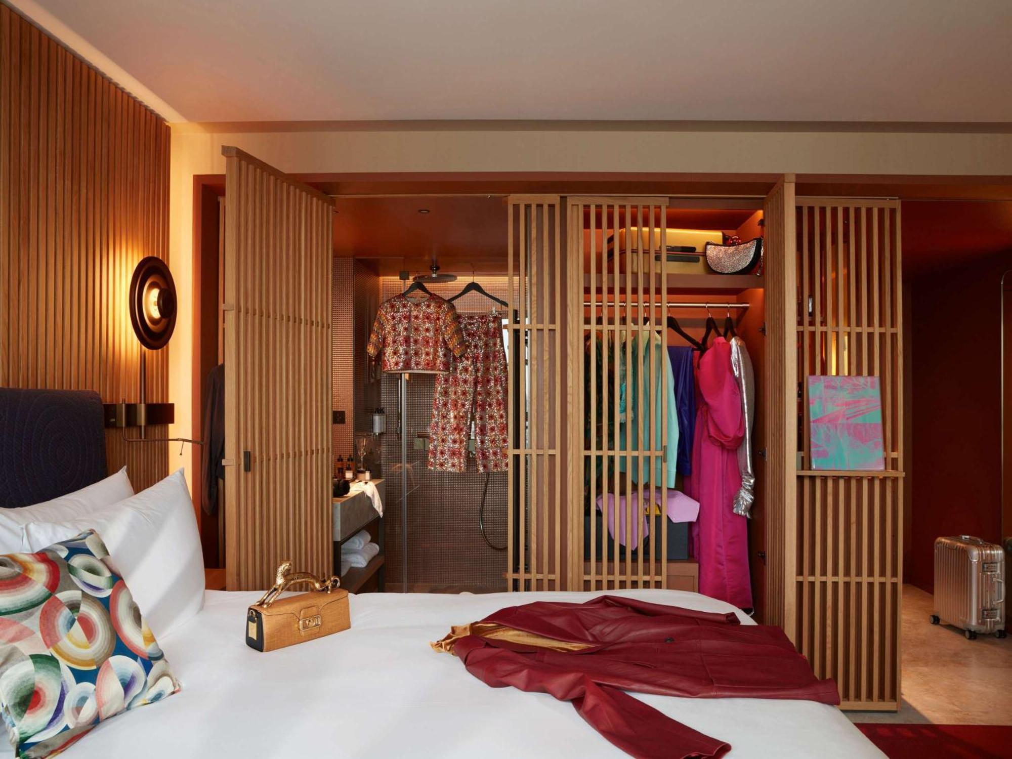 So/ Paris Hotel Exterior foto A room at the hotel